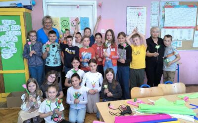 Radionica u 3.b –  “Izrada cvijeća od krep papira”