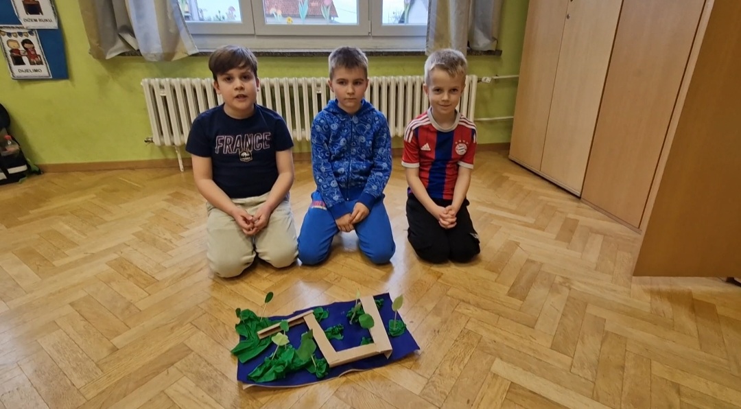 Učenici 2.b razreda sudjelovali su u kreativnom natječaju “Put pod noge”