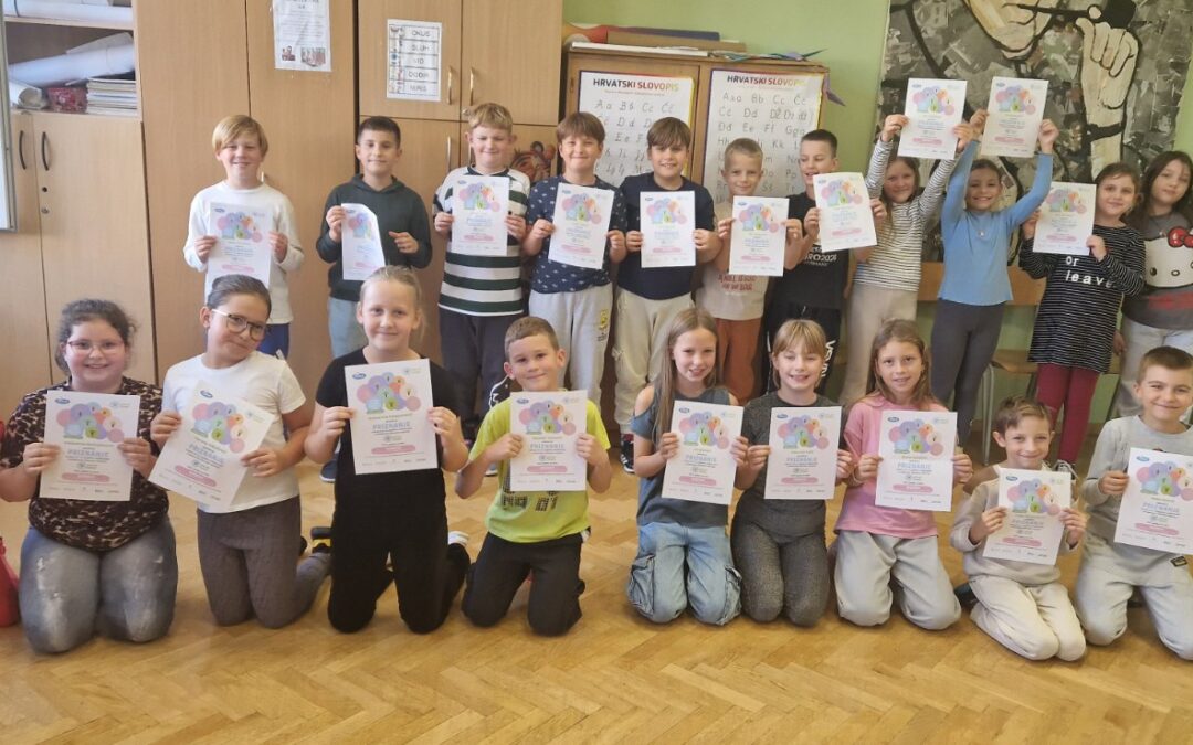 Učenici 3.b razreda priključili su se projektu pošumljavanja naše zemlje – „Volim šume“