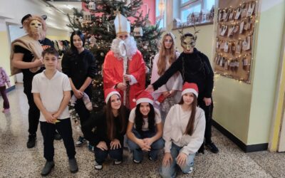 Učenici osmih razreda razveselili najmlađe predstavom “Sveti Nikola i izgubljena čizmica”