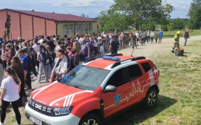 U Osnovnoj školi Čazma održana je pokazna vježba evakuacije i spašavanja u slučaju požara